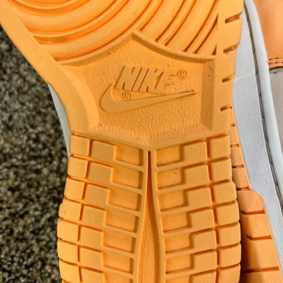 Size 5.5 - Nike Dunk Low Peaches And Cream 2022 White Lace Up Sneakers - Picture 5 of 7